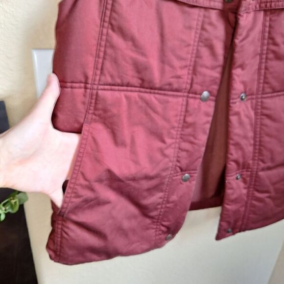 Filson Quilted Westward Vest Burnt Red Small - Picture 6 of 7